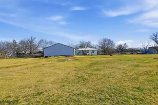 414 Fannin St, Millsap, TX 76066 - Photo 40
