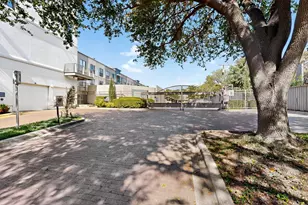 4414 Cedar Springs Rd, Dallas, TX 75219 - Photo 20