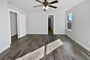 1375 Emily Ct, Burleson, TX 76028 - Photo 4