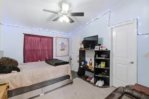 2013 Spring Valley Dr, Azle, TX 76020 - Photo 16
