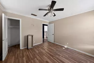 8641 Craige Dr, Dallas, TX 75217 - Photo 16