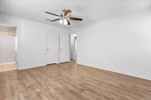 305 Hudson Ave, Crowley, TX 76036 - Photo 16