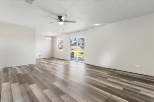 305 Hudson Ave, Crowley, TX 76036 - Photo 4