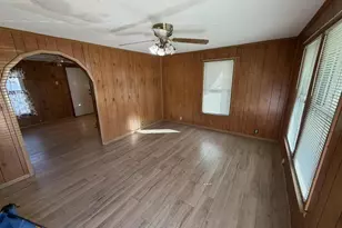 3925 E 4th St, Fort Worth, TX 76111 - Photo 4