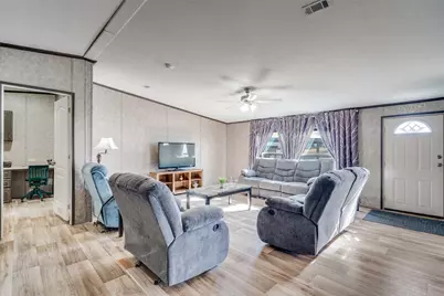 200 Farmhouse Road, Springtown, TX 76082 - Photo 4