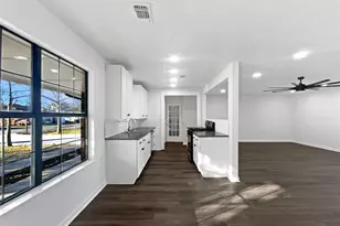 464 W Fulton St, Van Alstyne, TX 75495 - Photo 6