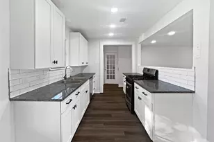 464 W Fulton St, Van Alstyne, TX 75495 - Photo 2