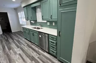 5302 Vale St, Greenville, TX 75402 - Photo 10