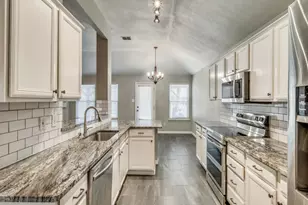 3306 Olympus Ct, Corinth, TX 76210 - Photo 8