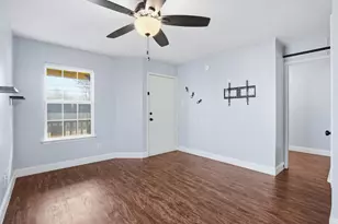 209 E Lone Star Ave, Cleburne, TX 76031 - Photo 8