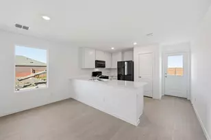 2040 Shady Oaks Dr, Ennis, TX 75119 - Photo 6