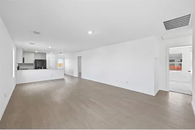 2040 Shady Oaks Drive, Ennis, TX 75119 - Photo 2