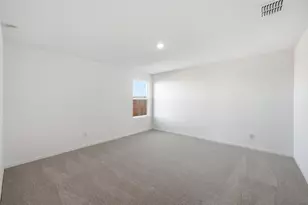 2040 Shady Oaks Dr, Ennis, TX 75119 - Photo 10