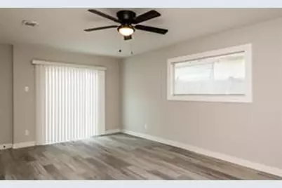 138 W Louisiana Avenue, Dallas, TX 75224 - Photo 8