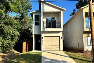 2411 Saint Clair Dr, Dallas, TX 75215 - Photo 2