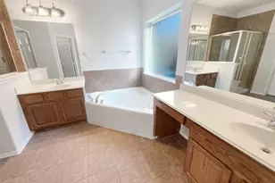 754 Ruby Ct, Burleson, TX 76028 - Photo 12