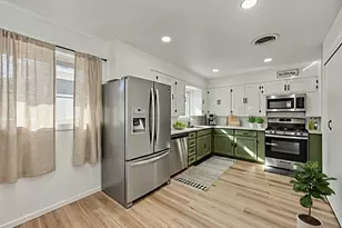 302 Meadow Dr, Gainesville, TX 76240 - Photo 8