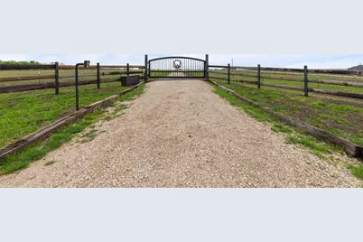 201 West Road, Waxahachie, TX 75165 - Photo 28