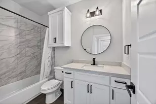 1913 E Myrtle St, Fort Worth, TX 76104 - Photo 24