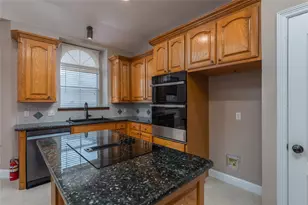 7613 Woodhaven Dr, North Richland Hills, TX 76182 - Photo 10