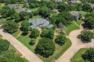 2804 Guardian Ct, Flower Mound, TX 75022 - Photo 2