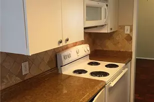 7618 Village Trail Dr, Dallas, TX 75254 - Photo 2