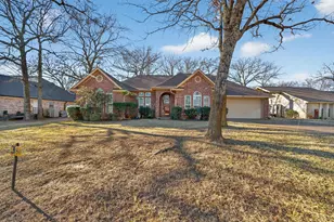 109 Southern Pine Pl, Mabank, TX 75156 - Photo 4