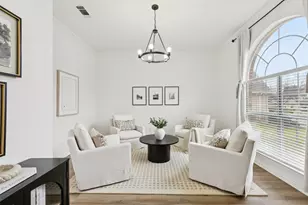 5620 S Archbridge Ct, Arlington, TX 76017 - Photo 2