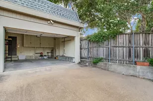 9808 Crest Meadow Dr, Dallas, TX 75230 - Photo 16