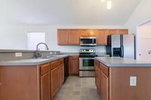 959 Heather St, Burleson, TX 76028 - Photo 4