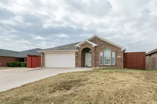 959 Heather St, Burleson, TX 76028 - Photo 2