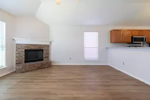 959 Heather St, Burleson, TX 76028 - Photo 8