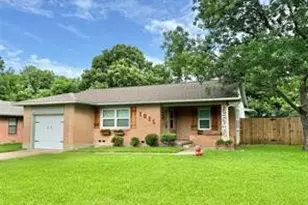 1015 W Sycamore St, Sherman, TX 75092 - Photo 2
