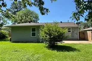 1015 W Sycamore St, Sherman, TX 75092 - Photo 8
