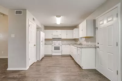 809 Springhill Drive, Burleson, TX 76028 - Photo 10