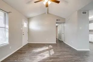 809 Springhill Dr, Burleson, TX 76028 - Photo 4