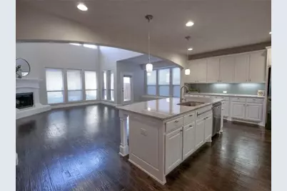 217 Warwick Boulevard, Lewisville, TX 75056 - Photo 10