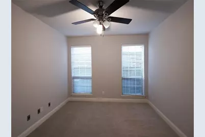 217 Warwick Boulevard, Lewisville, TX 75056 - Photo 34