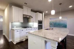 217 Warwick Blvd, Lewisville, TX 75056 - Photo 4