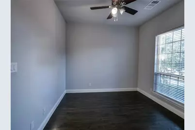 217 Warwick Boulevard, Lewisville, TX 75056 - Photo 20