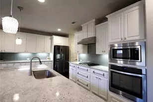 217 Warwick Blvd, Lewisville, TX 75056 - Photo 8