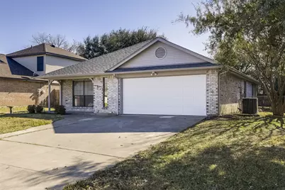 1610 Oxford Drive, Mansfield, TX 76063 - Photo 2