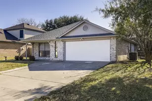 1610 Oxford Dr, Mansfield, TX 76063 - Photo 2