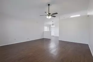 1610 Oxford Dr, Mansfield, TX 76063 - Photo 6