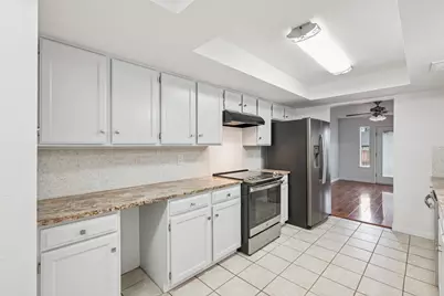 930 Shady Creek Lane, Bedford, TX 76021 - Photo 8