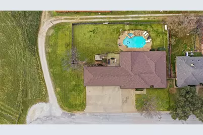 111 Mustang, Graham, TX 76450 - Photo 2