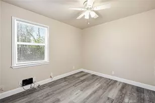 817 S Elm St, Sherman, TX 75090 - Photo 10