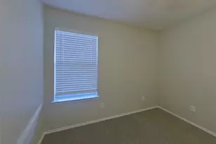 10712 Braemoor Dr, Fort Worth, TX 76052 - Photo 12