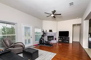 8908 Jill St, White Settlement, TX 76108 - Photo 16