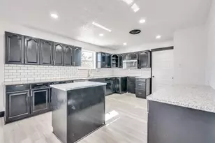 5824 Yolanda Dr, Fort Worth, TX 76112 - Photo 10